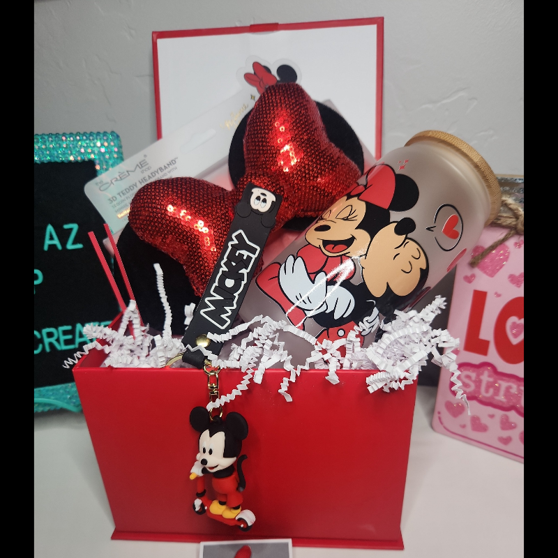 Mickey and Minnie Love Box